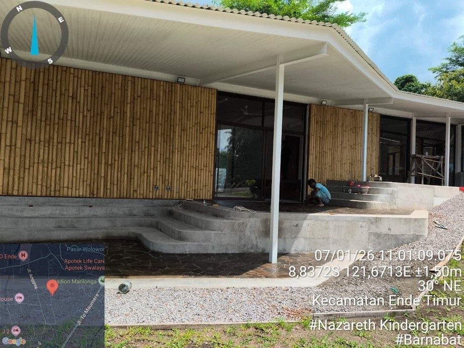 Kindergarten in Ende, Flores — 3