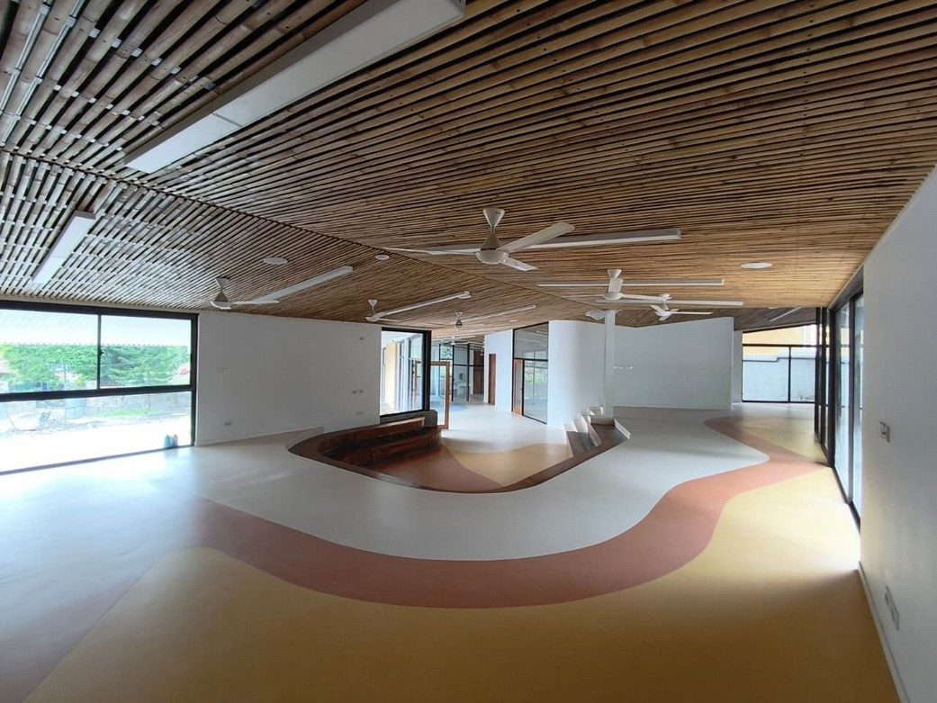 Kindergarten in Ende, Flores — 4