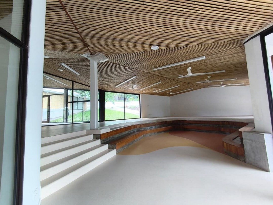 Kindergarten in Ende, Flores — 5